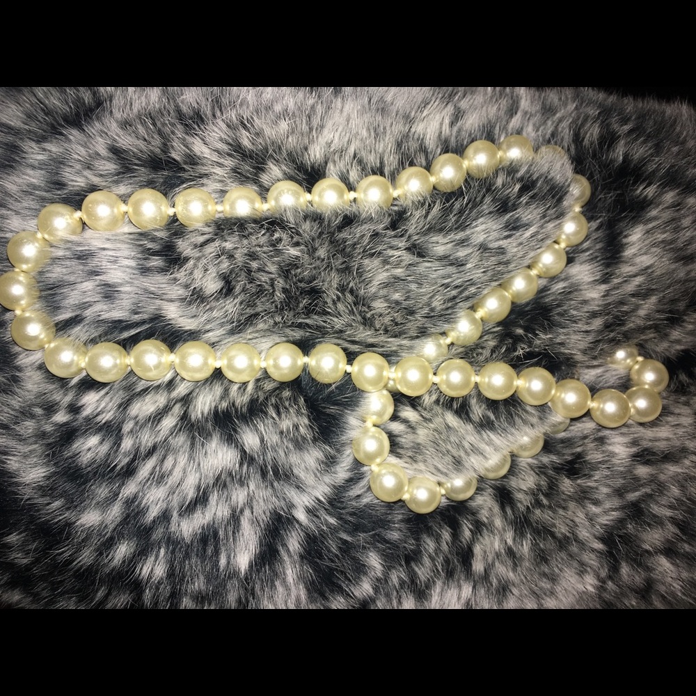 Jewelry - Picture 6 of 15